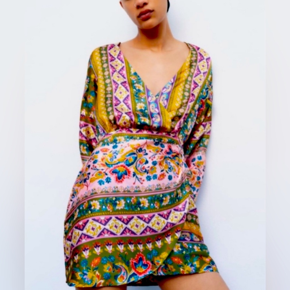 Zara Satin Effect Print Dress Size Medium (NWT)